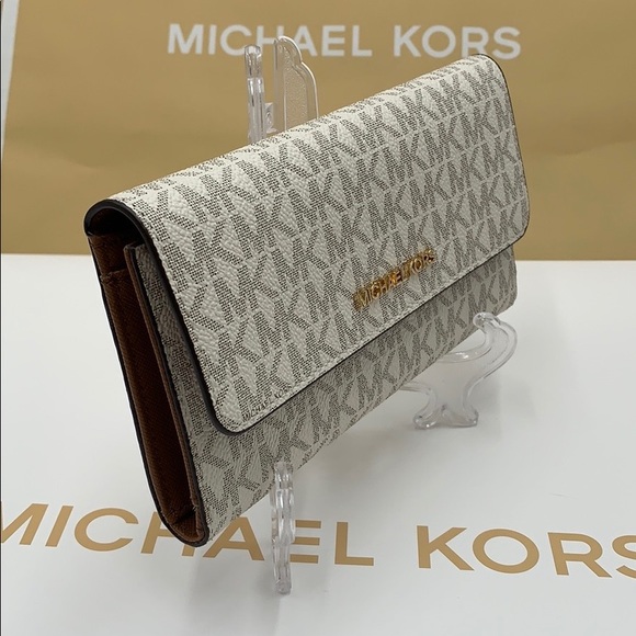 Michael Kors Michael Kors Jet Set Travel Trifold - Picture 15 of 16